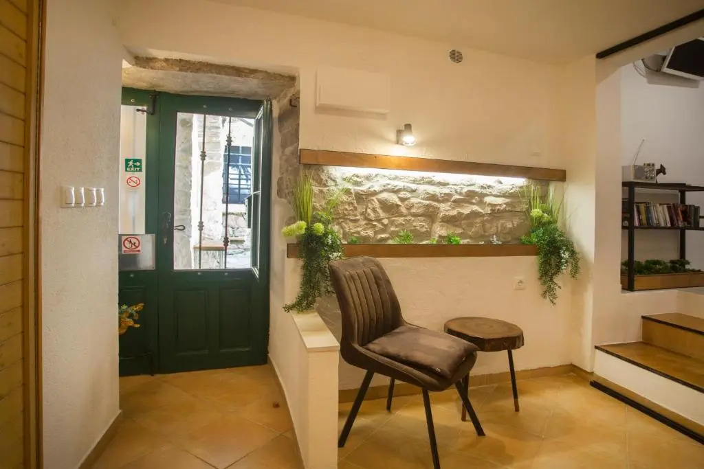 Old Town Petrova Accommodation