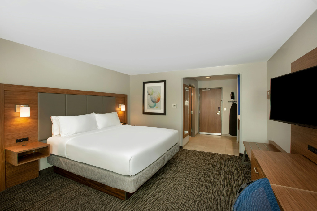 Holiday Inn Express Hotel & Suites Norfolk by IHG