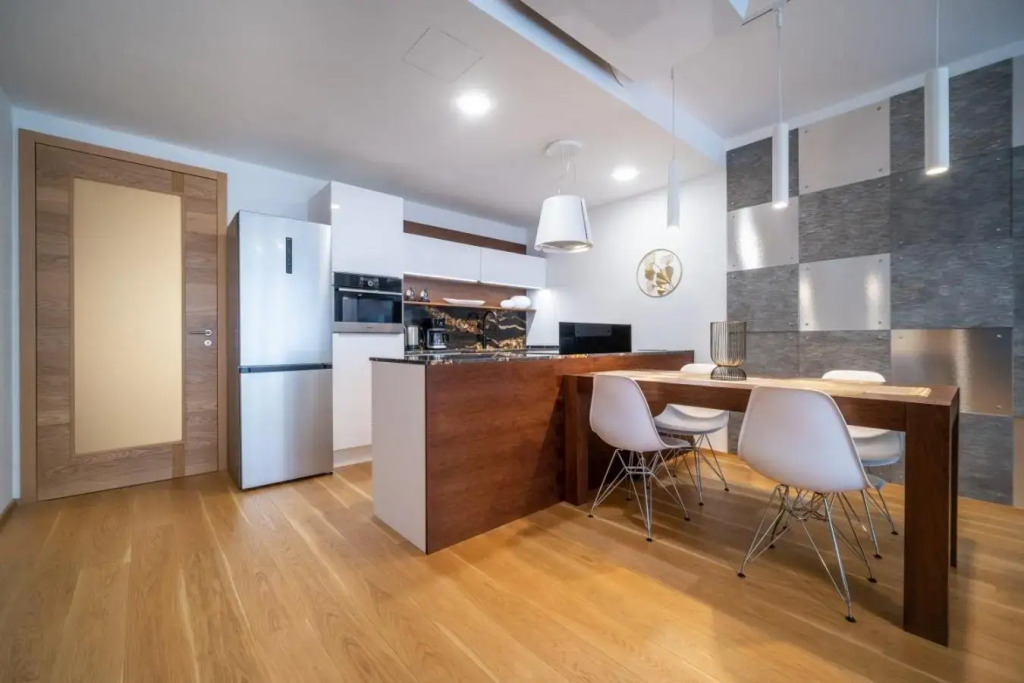 MOLO LIPNO RESIDENCE