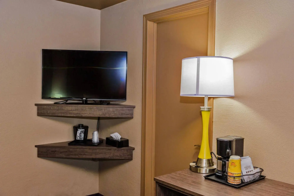 AArya Hotel By Niagara Fashion Outlets