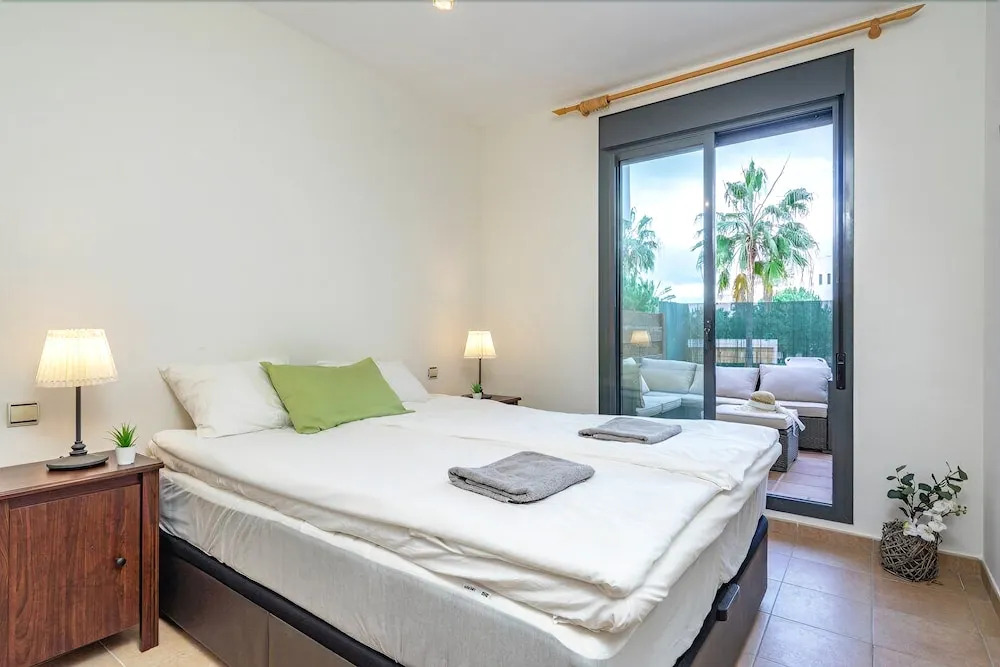 Alamar Poolfront garden apartment Ref 46