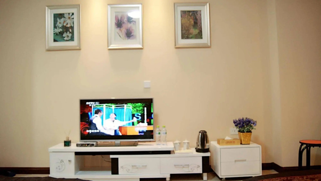 Hip-Hop Hotel Apartment