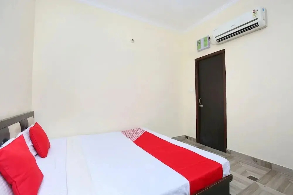 Rr Residency By OYO Rooms