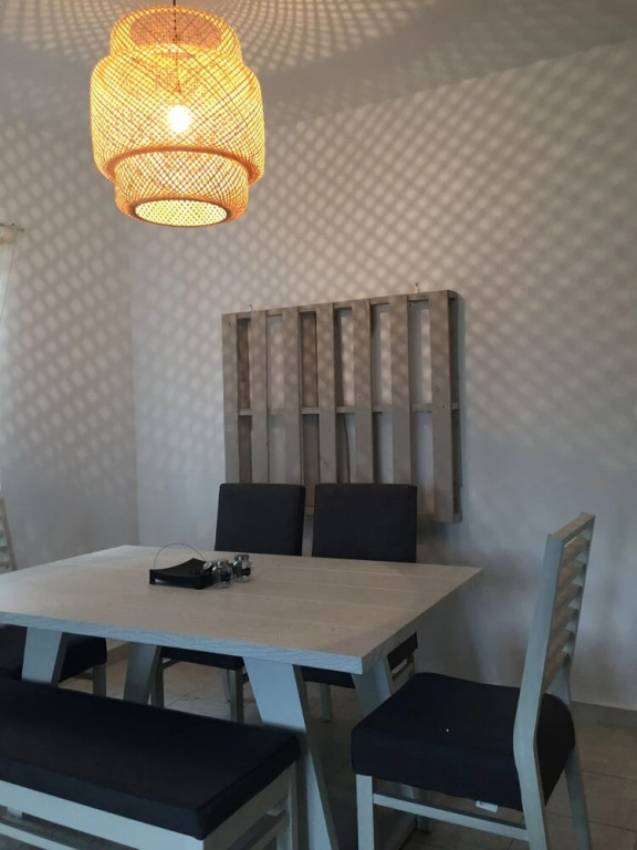 downtown apartment in fractionation with pool and air conditioners