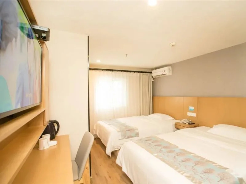 Shell Hotel (Zhuhai Gongbei Port, Fuhuali Wal-Mart)