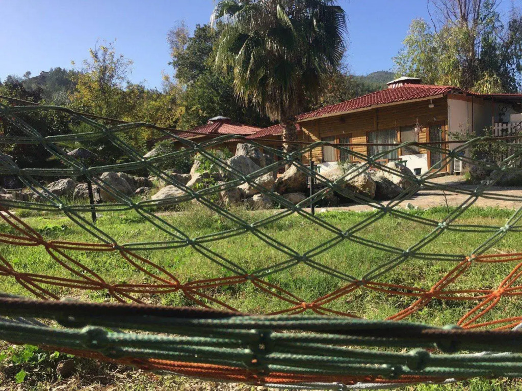 Utopia Lodge Hotel