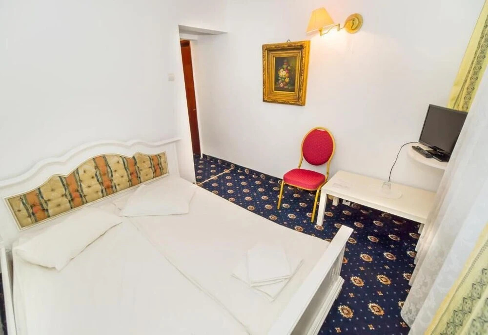 Hotel Cetate