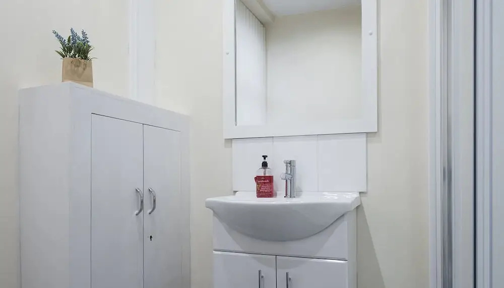 Cargo Cafe Apartments