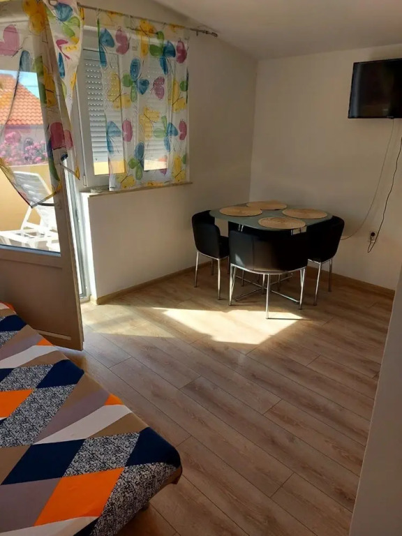Sandra - 40m From the sea & Parking - A1