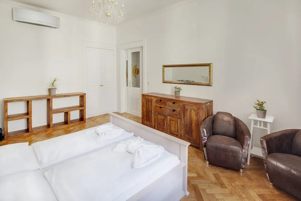 Selinor Old Town Apartments