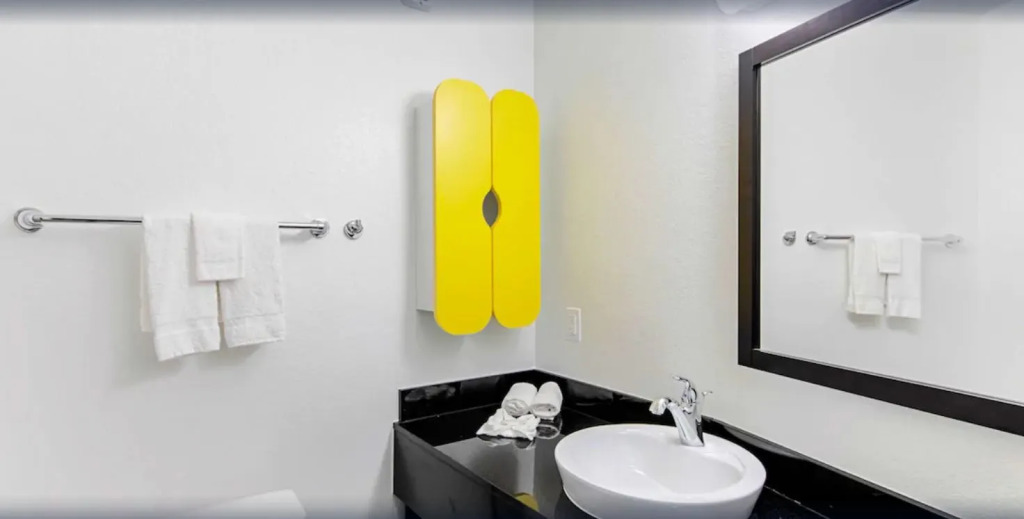 Studio 6 Austin Airport