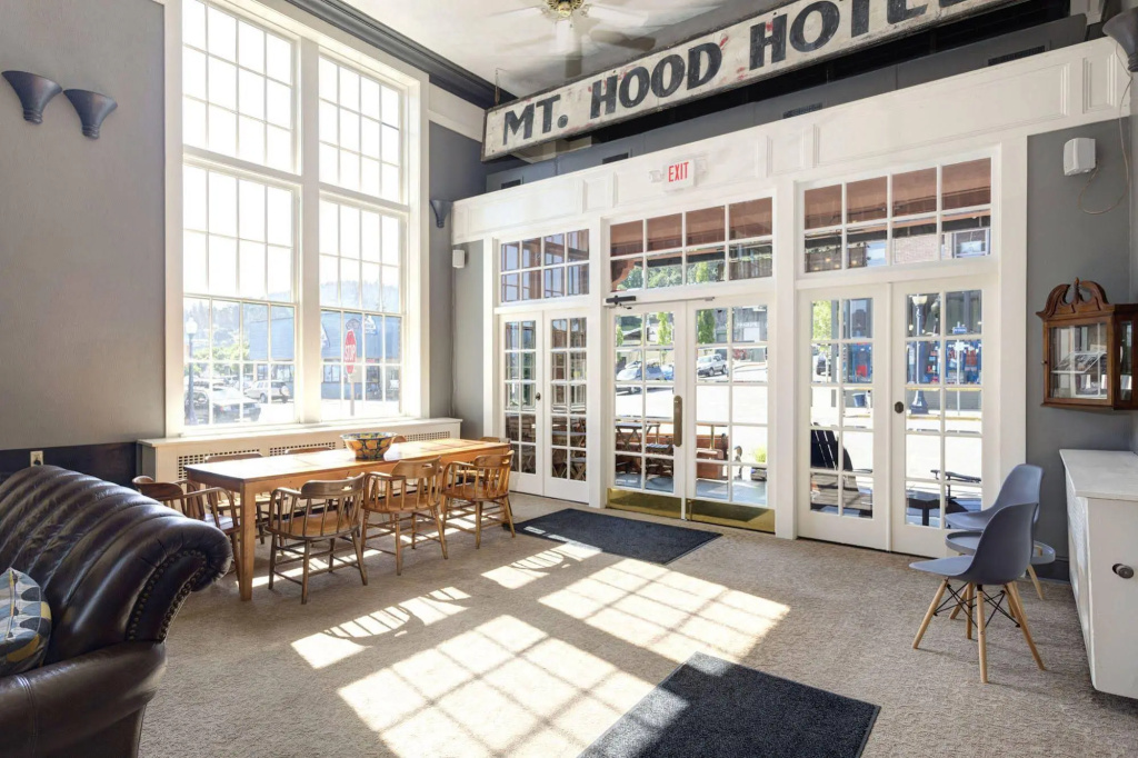 Hood River Hotel