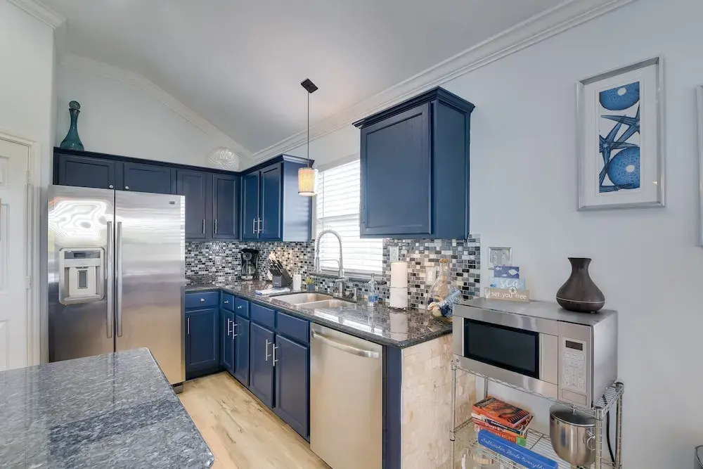 Furnished Patio & Deck: Galveston Escape!