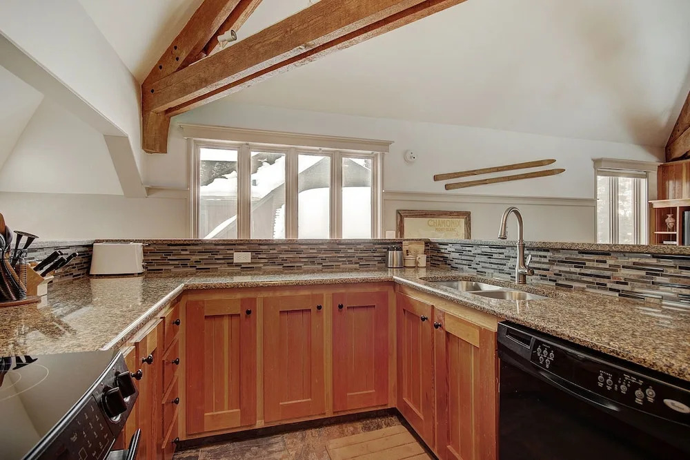 1903 Soda Springs I - 2 Br Townhouse