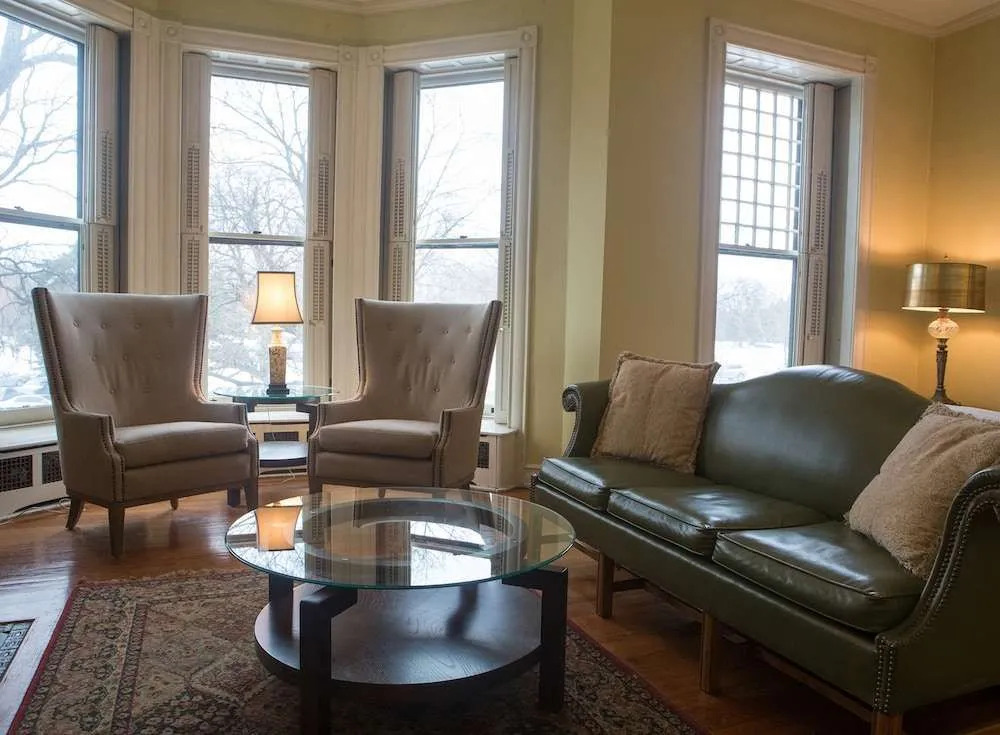 Morgan State House Inn