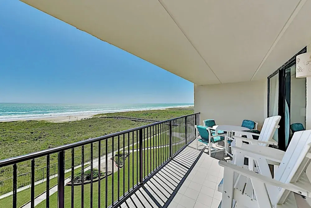 All-suite Resort-style 2br: Suntide III - Unit 402
