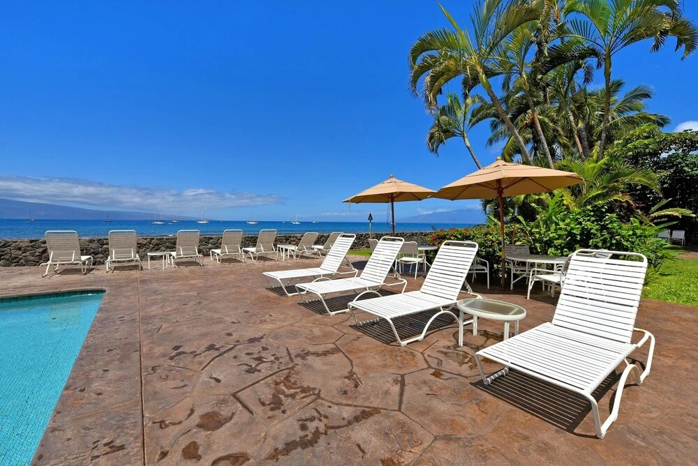 Lahaina Roads #205 1 Bedroom Condo by Redawning
