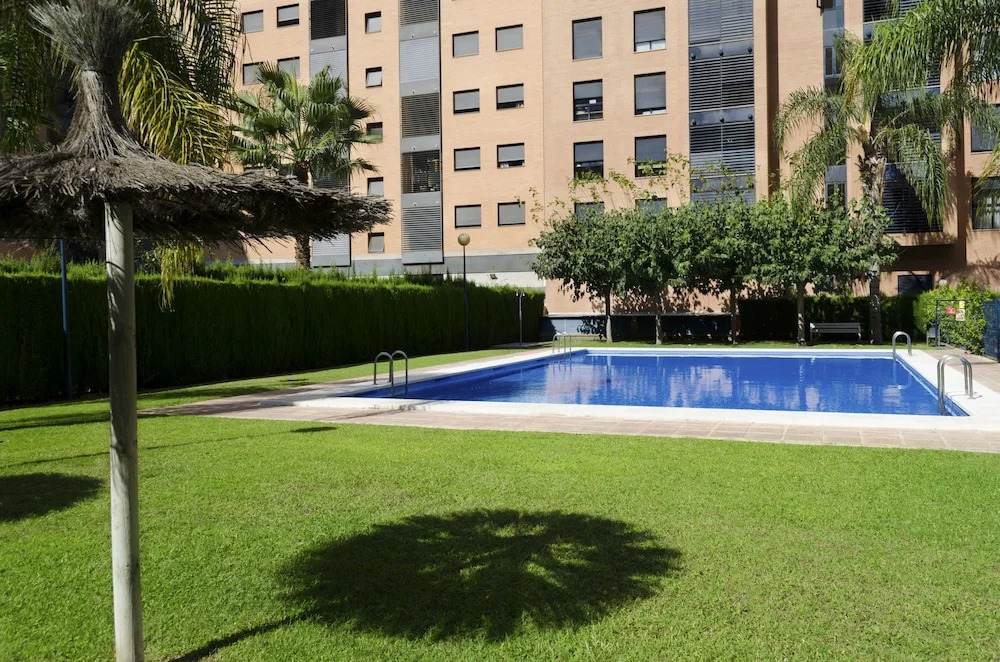 ApartUP Francia Views