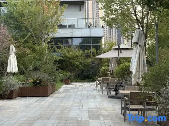 The Seasons-Jiangcheng Scenery Courtyard Hotel (HUTD Creative Space Branch)