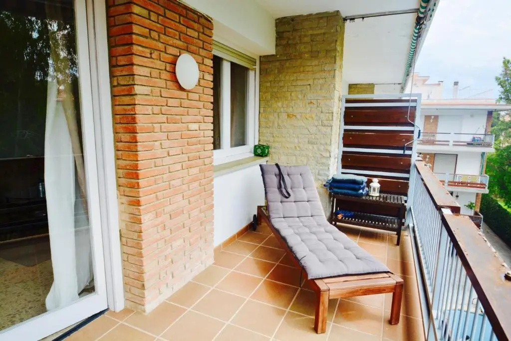 VINYET TRANQUILITY steps from the beach and pool