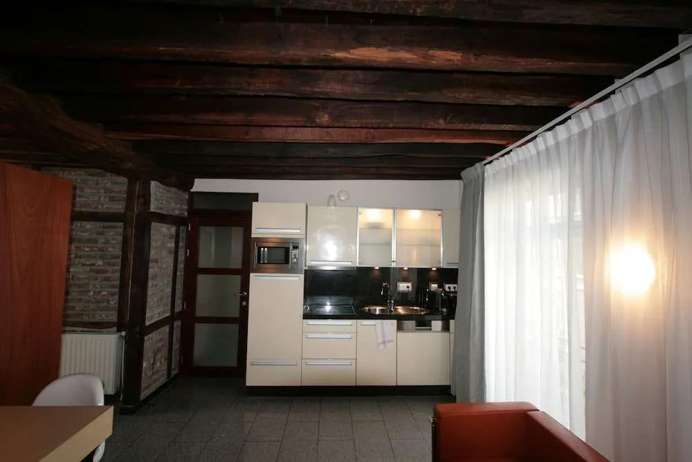 Amosa Liège City Centre Apart Regence 10