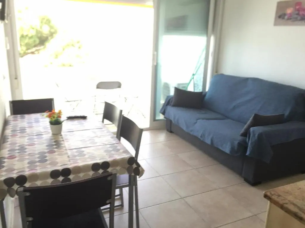 Terrasse vue mer a 20m plage Cambrils. Locamar Apt Lourdes