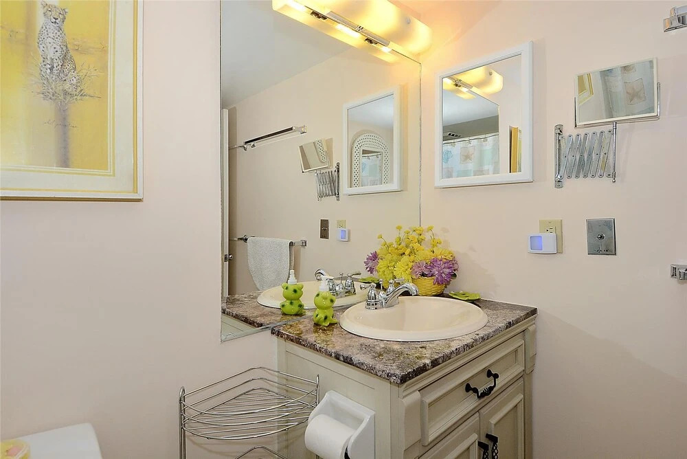 Beach Hollow 425 Lekites Ave by Long & Foster