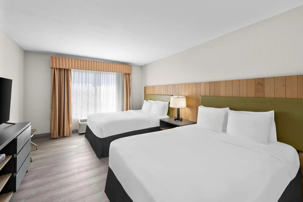 Country Inn & Suites by Radisson, Topeka West, KS