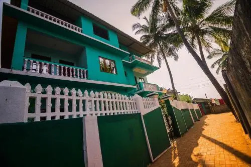 Oyo 23256 Home Decent 1 Bhk Baga