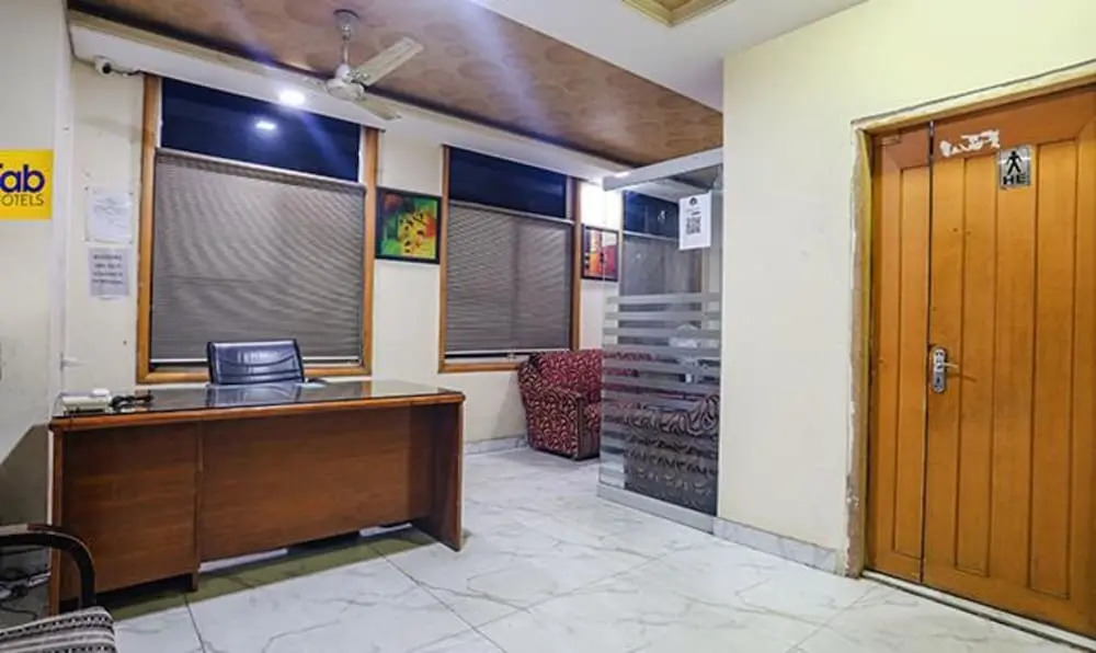FabHotel Blue Moon Home Stay