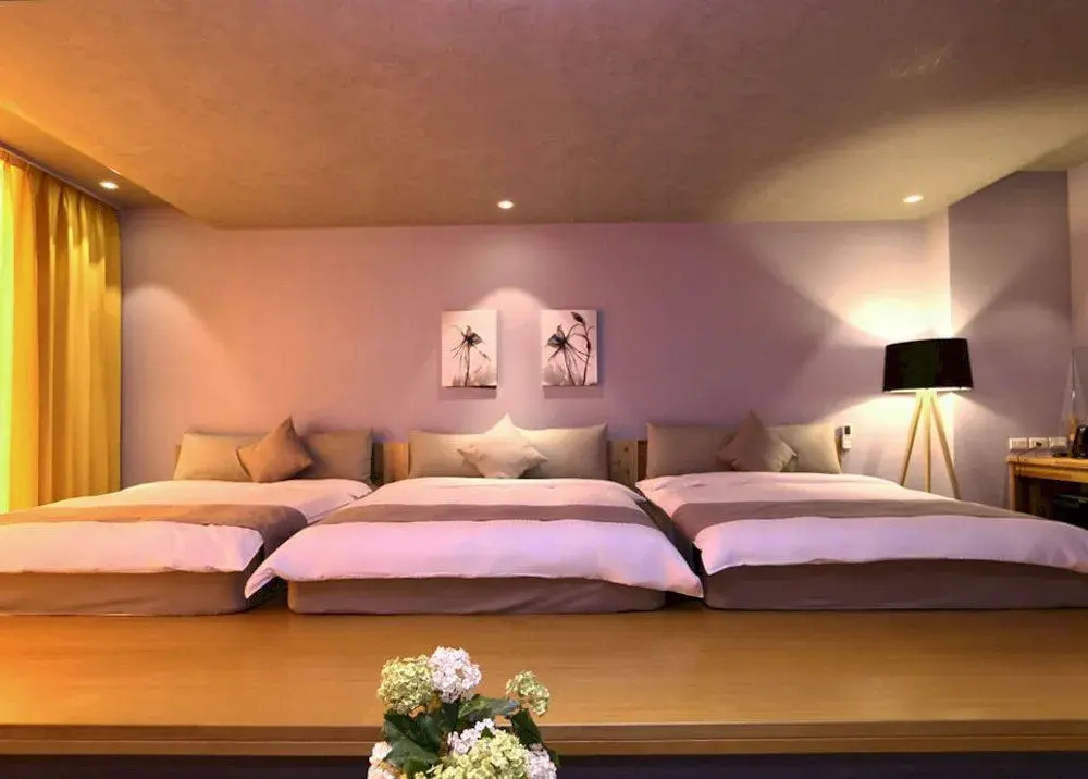 ii 1979 Bed&Breakfast