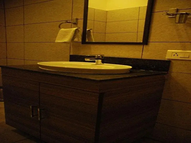 Hotel Aricent Opposite ISBT Sector 17 Chandigarh