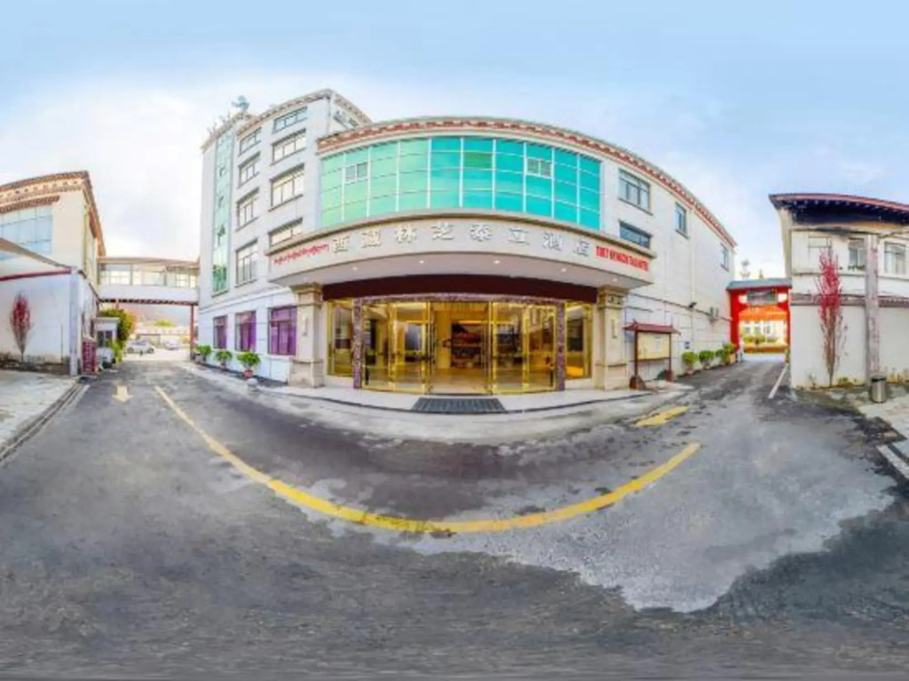 Tall Hotel