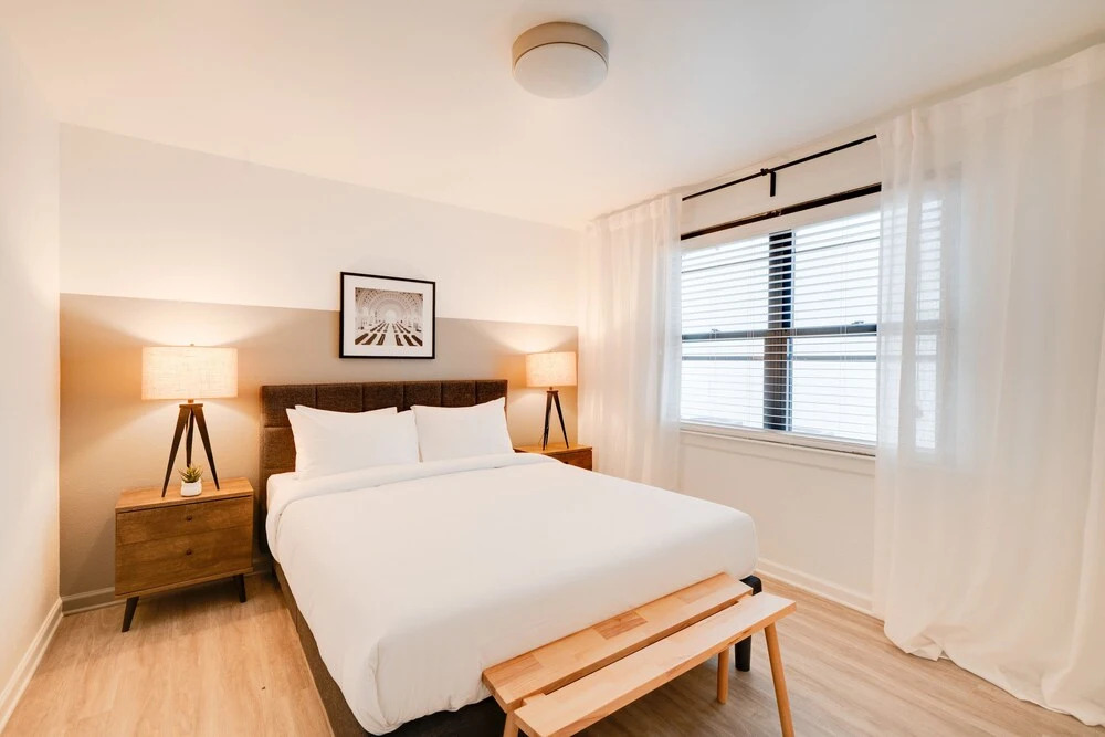 Contemporary Condo Minutes To Downtown Gulch