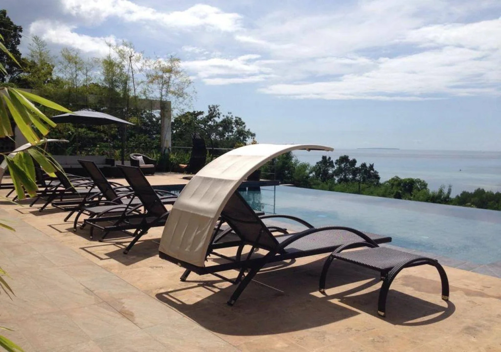 Ocean Suites Bohol Boutique Hotel