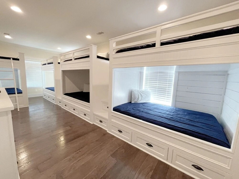 Sandy Orchid Lodge 8 Bedroom Home by RedAwning