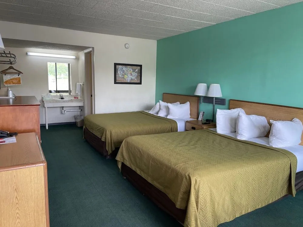 Horseshoe Curve Lodge