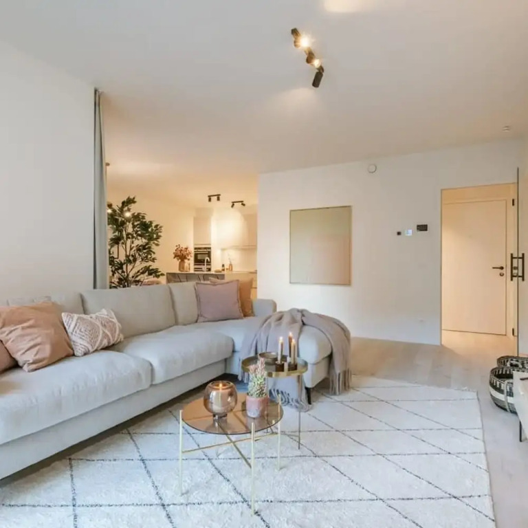 Apartment With Terrace Close to the sea