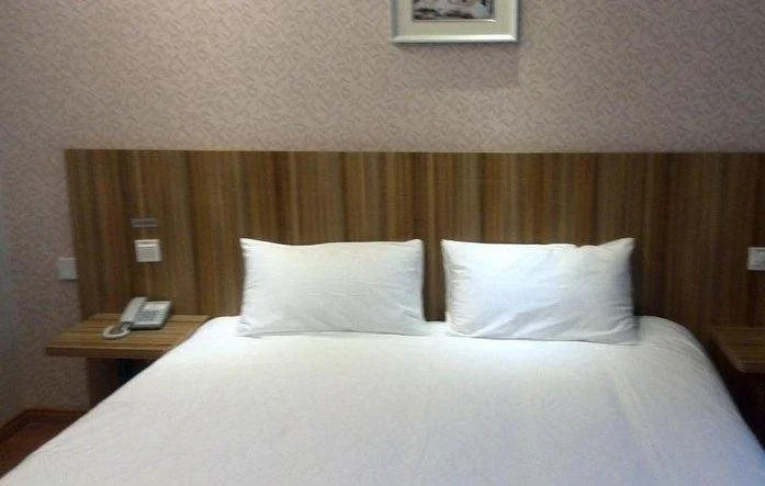 Eaka 365 Hotel Xingtang Xiqiaotou Branch