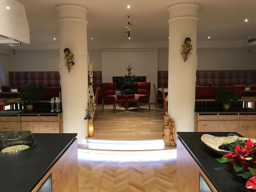 Aktiv Hotel Zur Rose am Brenner