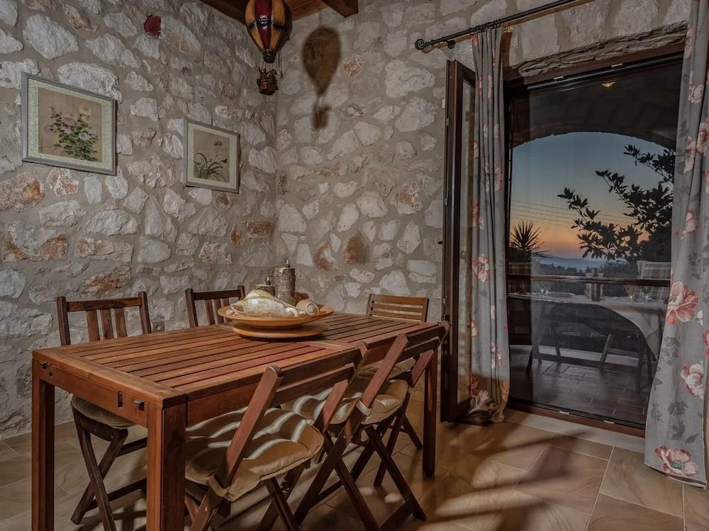 ORFEAS Villa