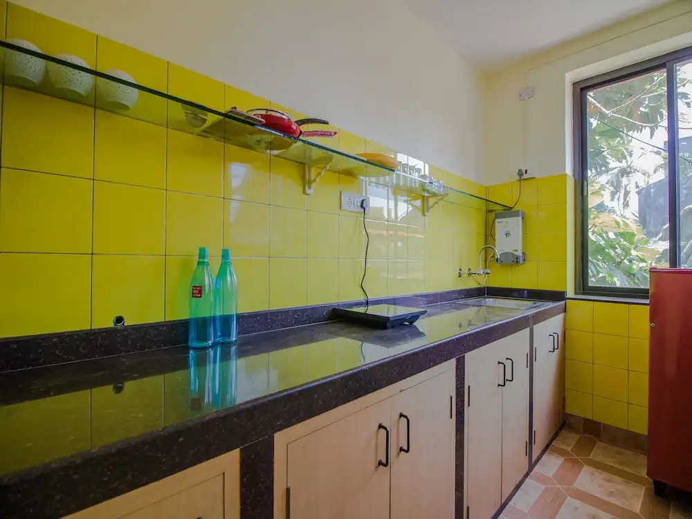 OYO 14340 Home Attic 1BHK Miramar Beach