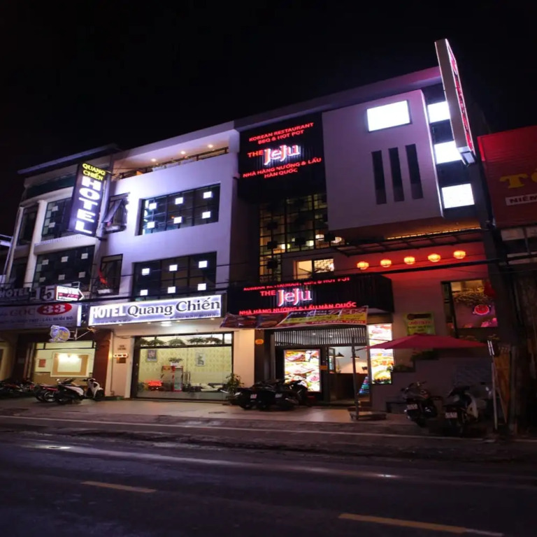 Quang Chien Hotel by Zuzu