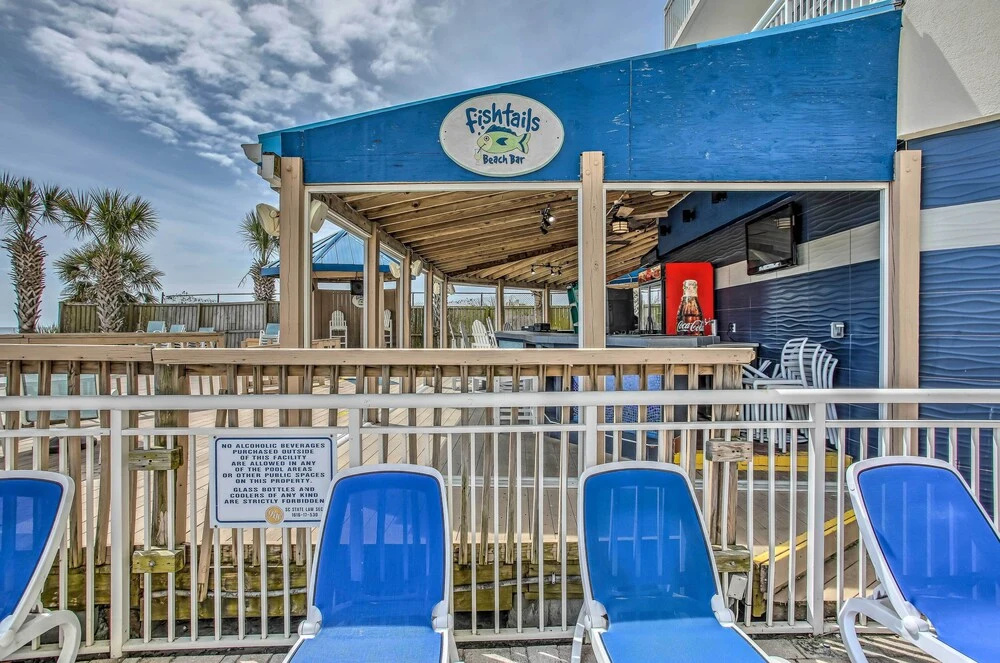 2 Mi to Barefoot Landing: Beachfront Resort Studio