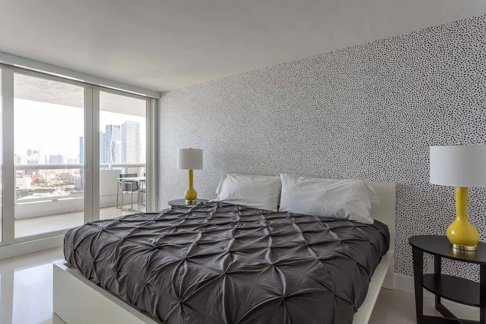 Modern and Bright Penthouse With Ocean View