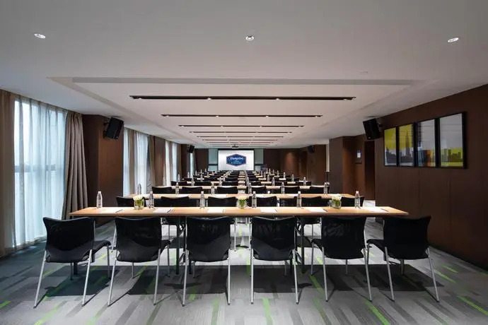 Hampton By Hilton Nanjing South Railway Station