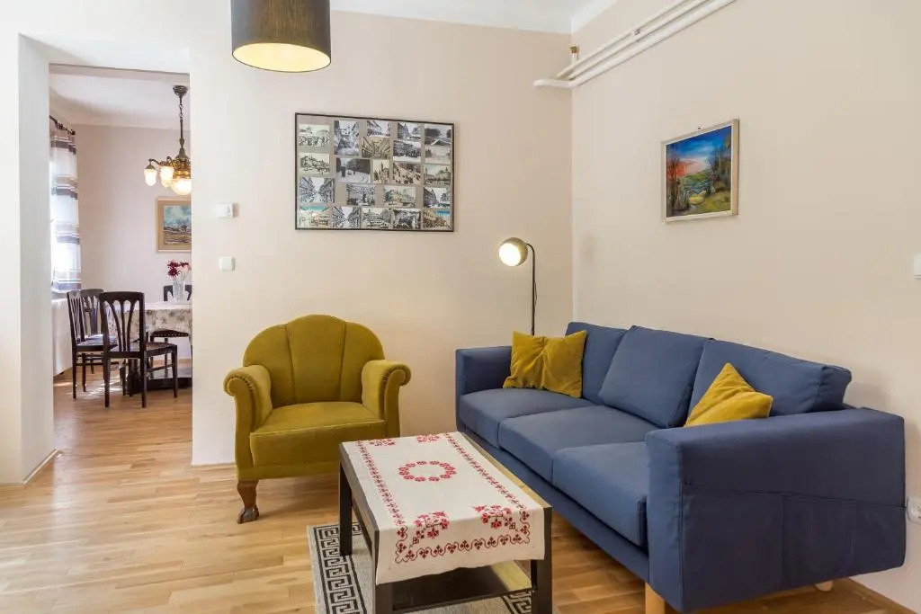 Apartment 7