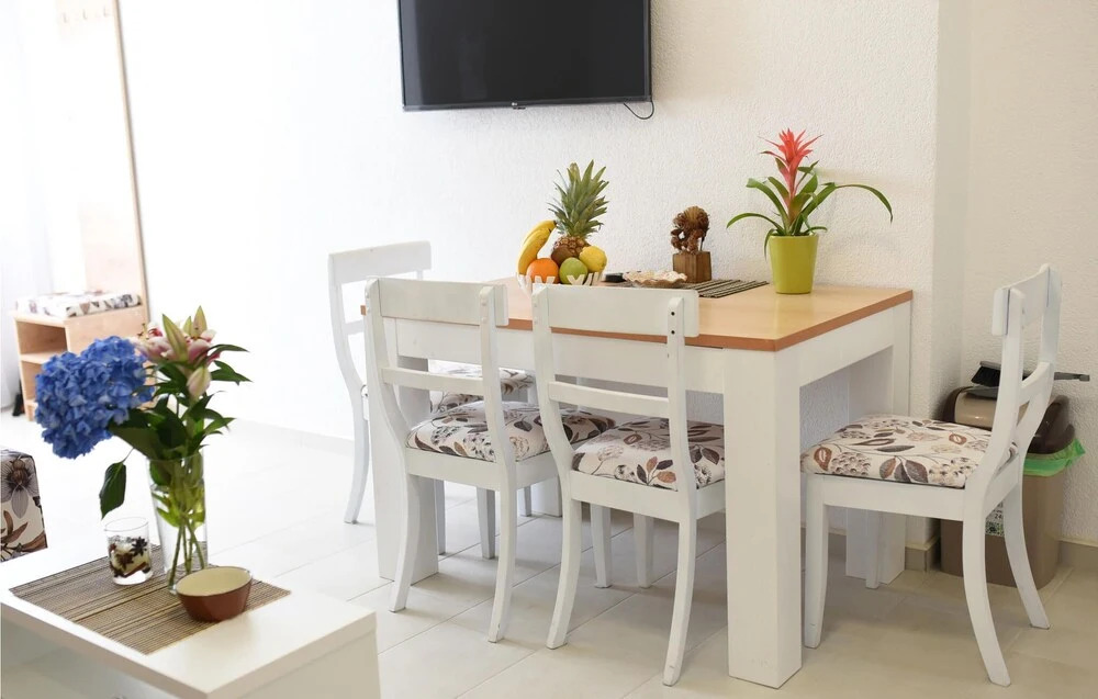 Awesome Apartment in Makarska With Wifi and 1 Bedrooms
