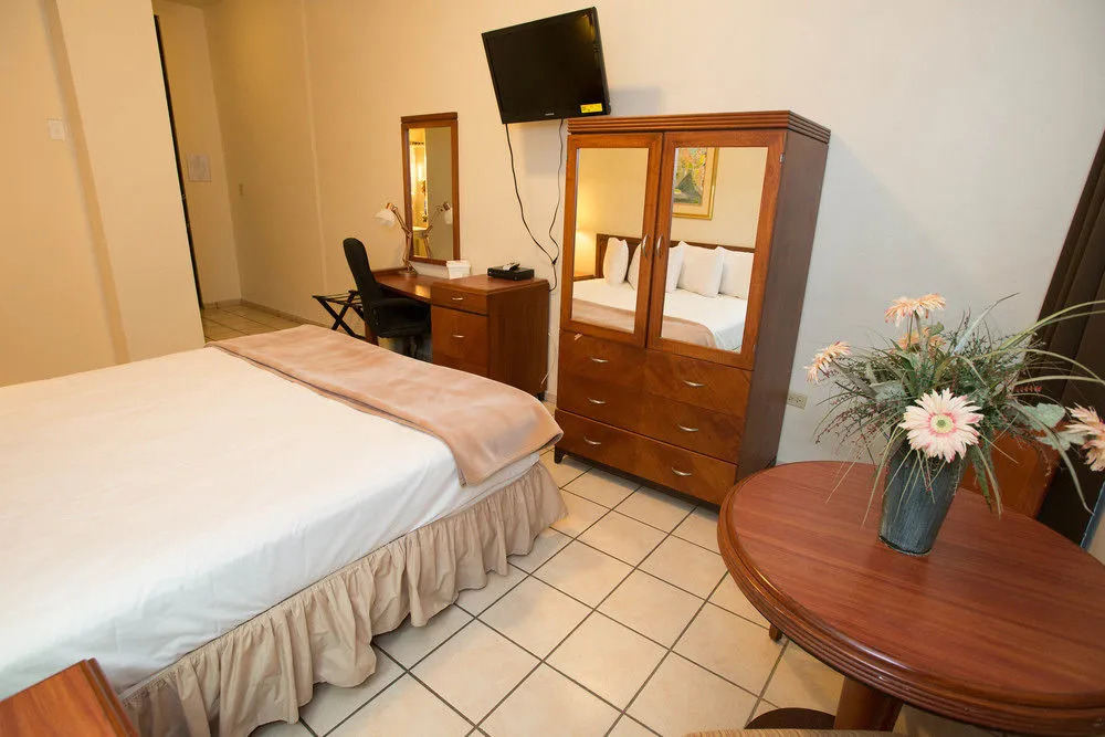 Armas Hotel