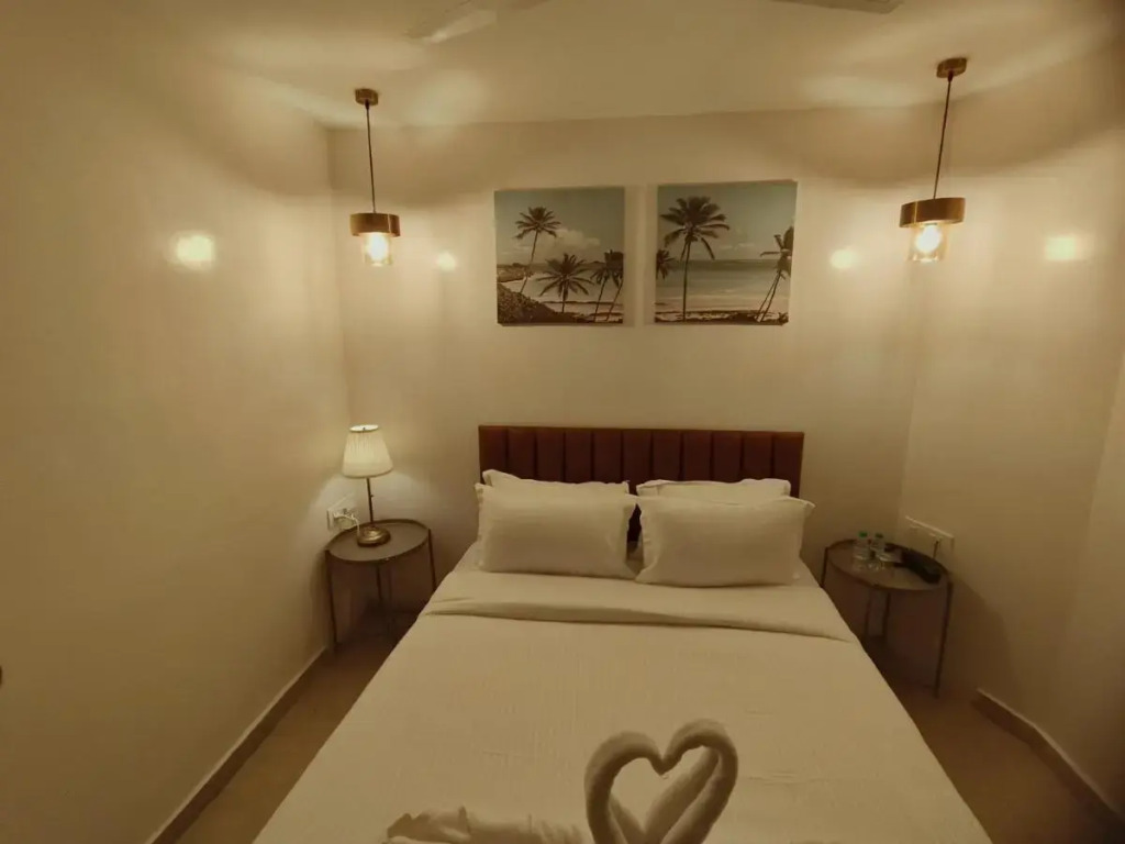 The Majlis Hotel - Near Taj Hotel Colaba
